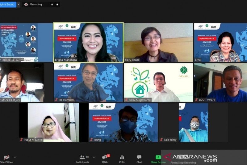Tangkapan layar webinar dalam rangkaian penghargaan AJV 2020. ANTARA/HO-AJV - Image