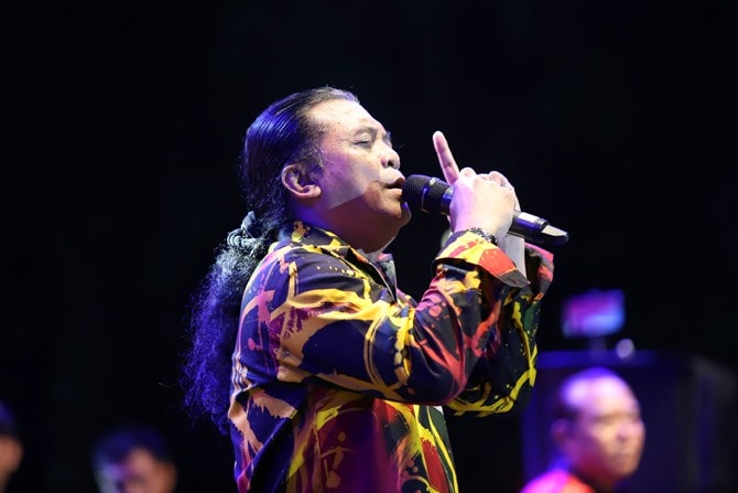 Penyanyi Didi Kempot saat konser bertajuk - Image