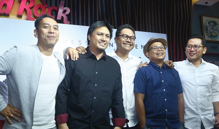 FORMASI AWAL: Dari kiri, Icha, Dadi, Carlo, dan Adhit saat jumpa pers jelang konser Reuni Jikustik di Jakarta pada 12 Februari 2019. (IMAM HUSEIN/JAWA POS) - Image