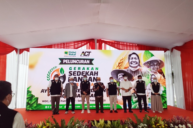 Lembaga Aksi Cepat Tanggap (ACT) meluncurkan Gerakan Sedekah Pangan Nasional untuk tujuan saling membantu dan membangun peradaban dunia yang lebih baik. - Image
