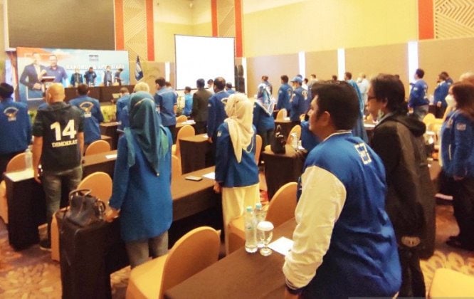Suasana Rapat Koordinasi Daerah dan Apel Siaga Partai Demokrat Sulsel di Hotel Claro, Makassar, Sulawesi Selatan, Jumat (5/3). Darwin Fatir/Antara - Image