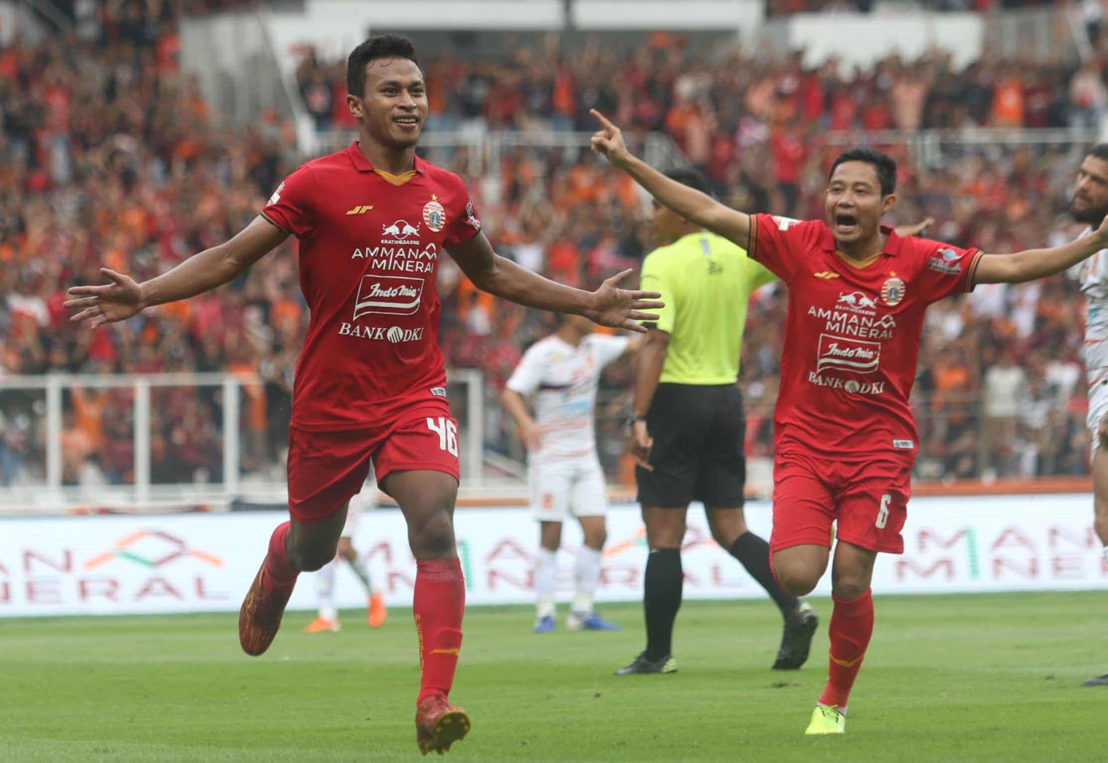 Pemain Persija, Osvaldo Haay gol pertama Persija saat melawan Borneo FC, pada laga Liga 1 2020 di Stadion Utama GBK, Minggu 1/3/2020. Persija menang dengan skor 3-2. Gol Persija dicetak masing-masing oleh Osvaldo Haay, Marko Simic dan Evan Dimas. Foto: Ch - Image