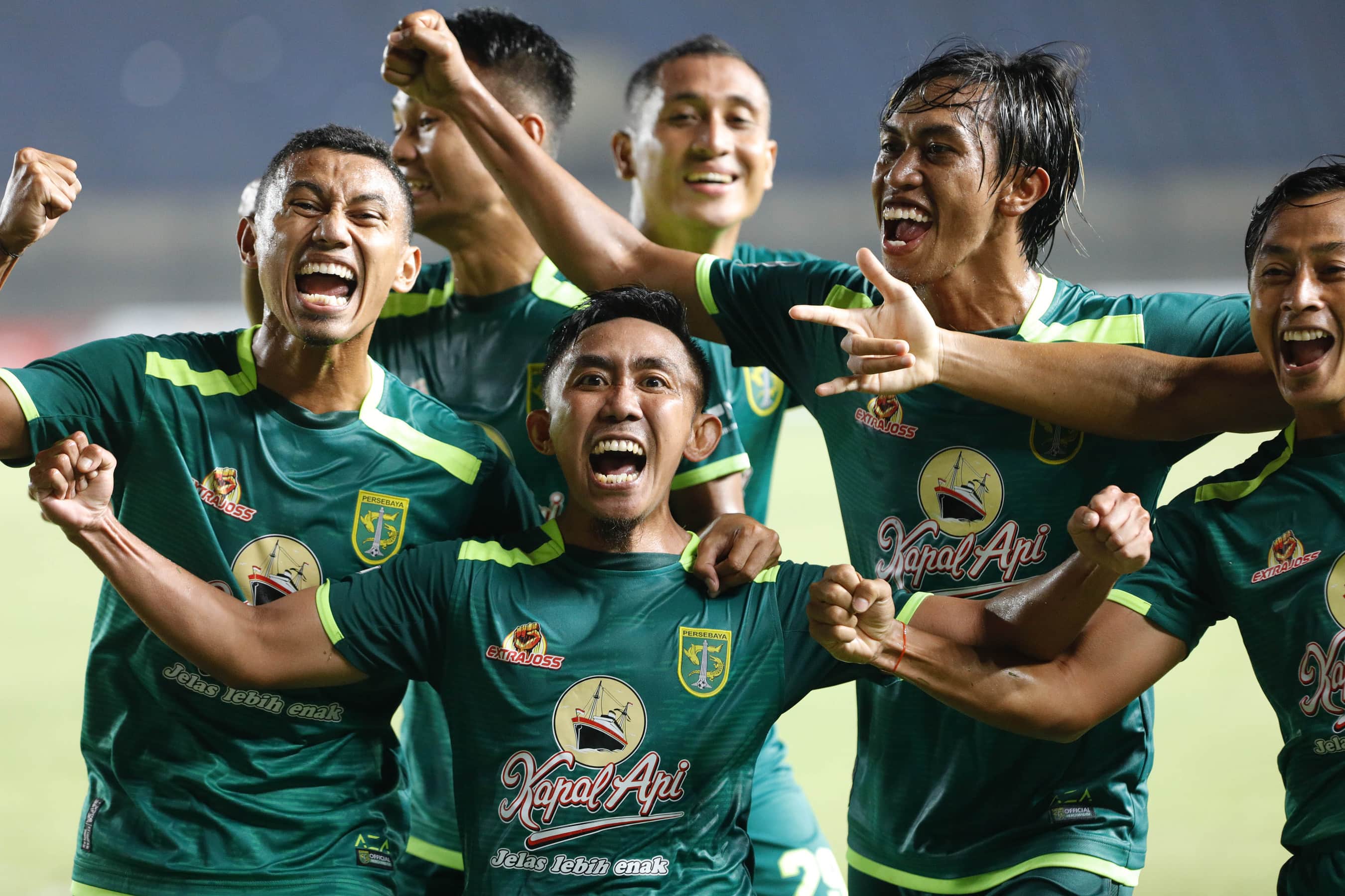 pada pertandingan babak penyisihan grup C Piala Menpora 2021 di Stadion Si Jalak Harupat, Kab. Bandung, kemarin (28/1). FOTO: Angger Bondan/Jawa Pos - Image