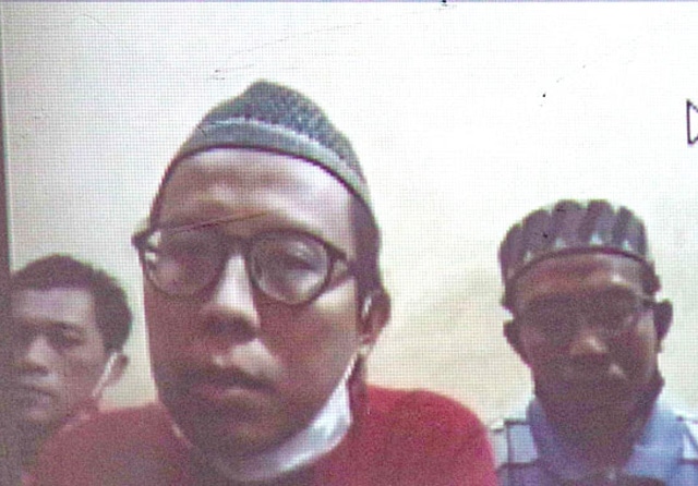 ORANG DALAM: Anjas Asmara dalam sidang Jumat (5/3). (Dimas Maulana/Jawa Pos). - Image