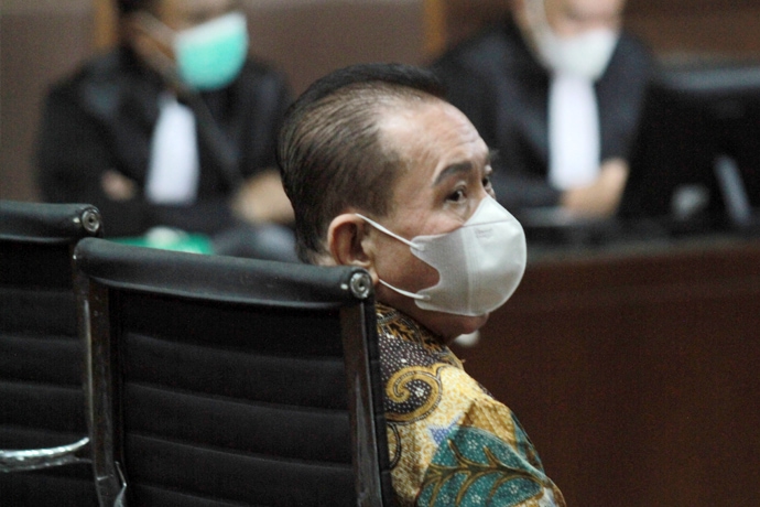 Terdakwa kasus pemberian suap kepada penegak hukum dan pemufakatan jahat Djoko Tjandra menjalani sidang pembacaan putusan di Pengadilan Tipikor, Jakarta, Senin (5/4/2021). Terpidana kasus - Image