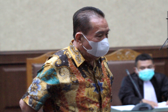 Terdakwa kasus pemberian suap kepada penegak hukum dan pemufakatan jahat Djoko Tjandra menjalani sidang pembacaan putusan di Pengadilan Tipikor, Jakarta, Senin (5/4/2021). Terpidana kasus - Image