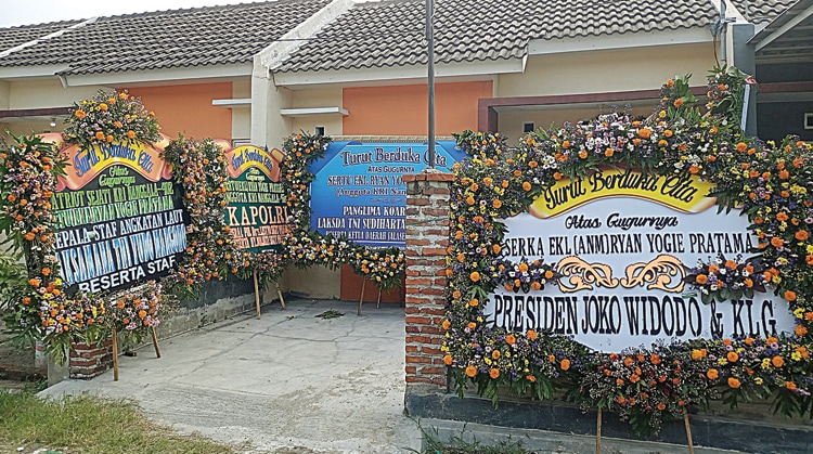 BARU BERNIAT BOYONGAN: Kediaman Sertu Ryan Yogie Pratama di Grand Puri Residence, Kabupaten Mojokerto, yang belum dihuni. (YULIANTO ADI NUGROHO/JAWA POS RADAR MOJOKERTO) - Image