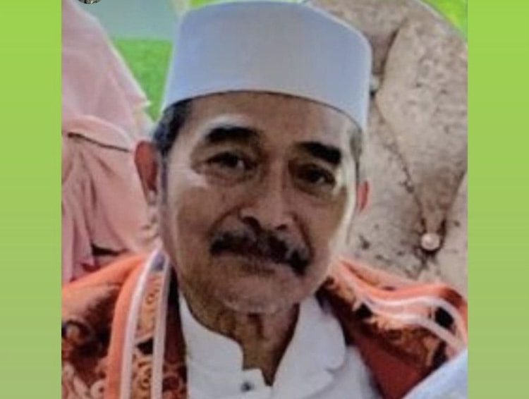 Ustad Solmed dan April Jasmine sedang berduka karena kehilangan H. Nadjamuddin Nasution. (Istimewa) - Image