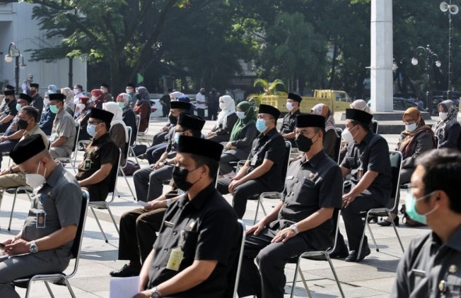 ASN di lingkungan Pemkot Bandung. Humas Pemkot Bandung/Antara - Image