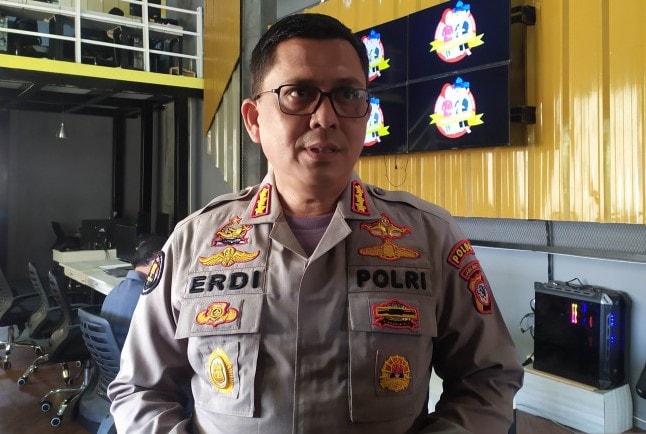 Kabidhumas Polda Jawa Barat Kombespol Erdi A. Chaniago. Bagus Ahmad Rizaldi/Antara - Image