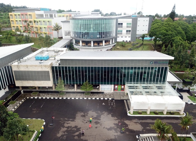 BPJS Kesehatan memanfaatkan Gedung Corporate University sebagai tempat isoman khusus bagi pegawai dan Tenaga Alih Daya (TAD) BPJS Kesehatan beserta keluarganya yang terkonfirmasi positif Covid-19. (Dok. BPJS Kesehatan) - Image