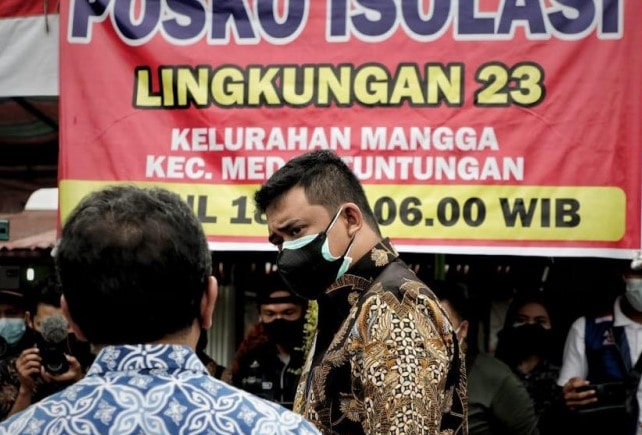 Wali Kota Medan Bobby Nasution meninjau posko isolasi Lingkungan 23 di Kelurahan Mangga, Medan Tuntungan. Diskominfo Kota Medan/Antara - Image