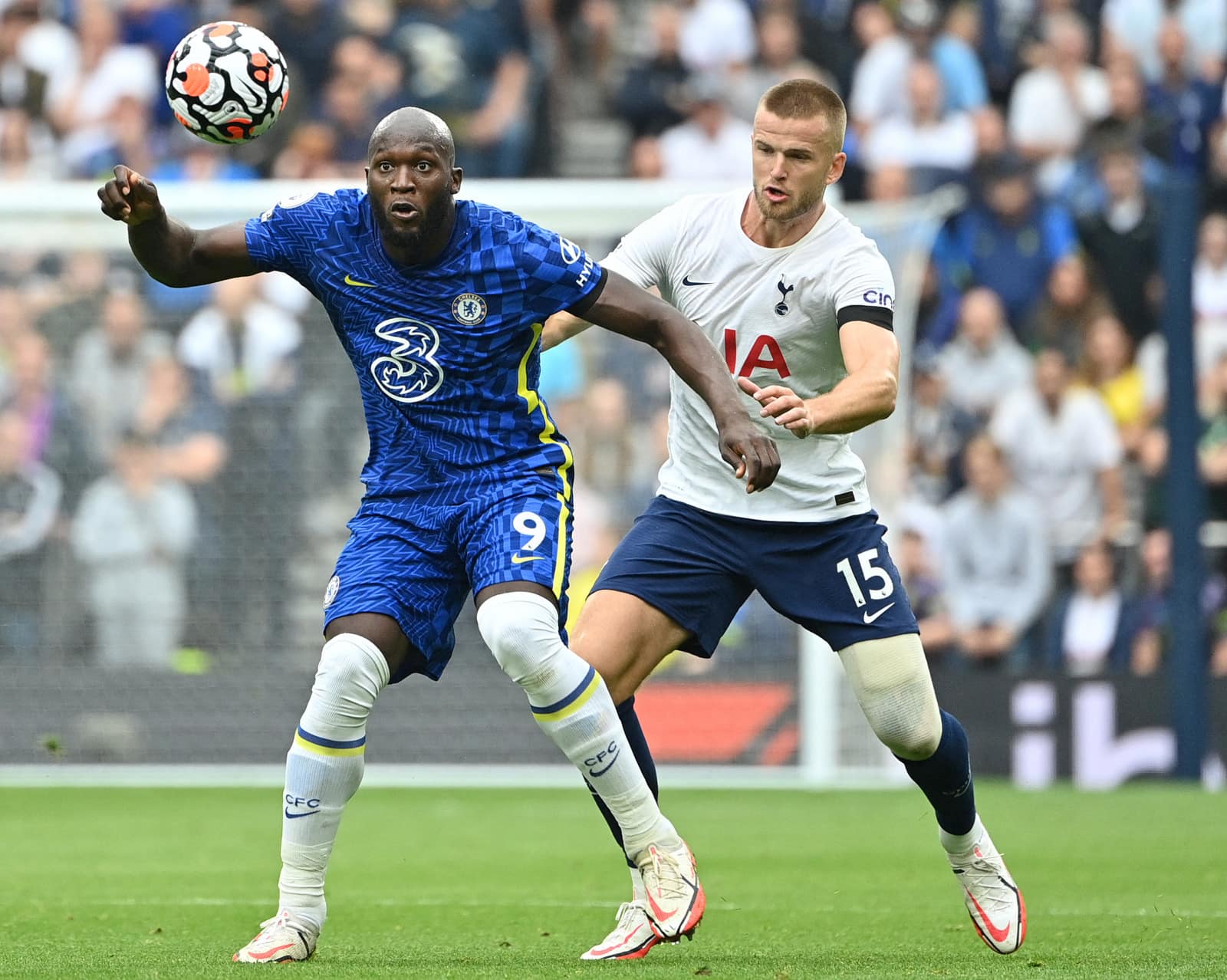 JUSTIN TALLIS/AFP HANDICAP: Romelu Lukaku hanya sekali meraih kemenangan dalam tujuh pertemuan melawan Juventus. - Image