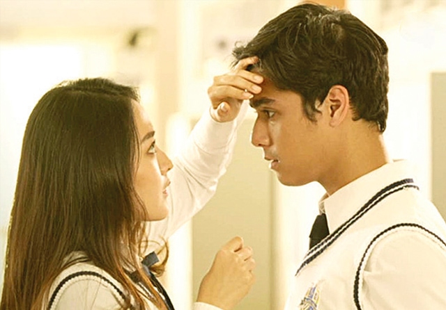 DRAMA ROMANTIS: Natasha Wilona dan Teuku Rassya dalam serial Little Mom. (We TV) - Image