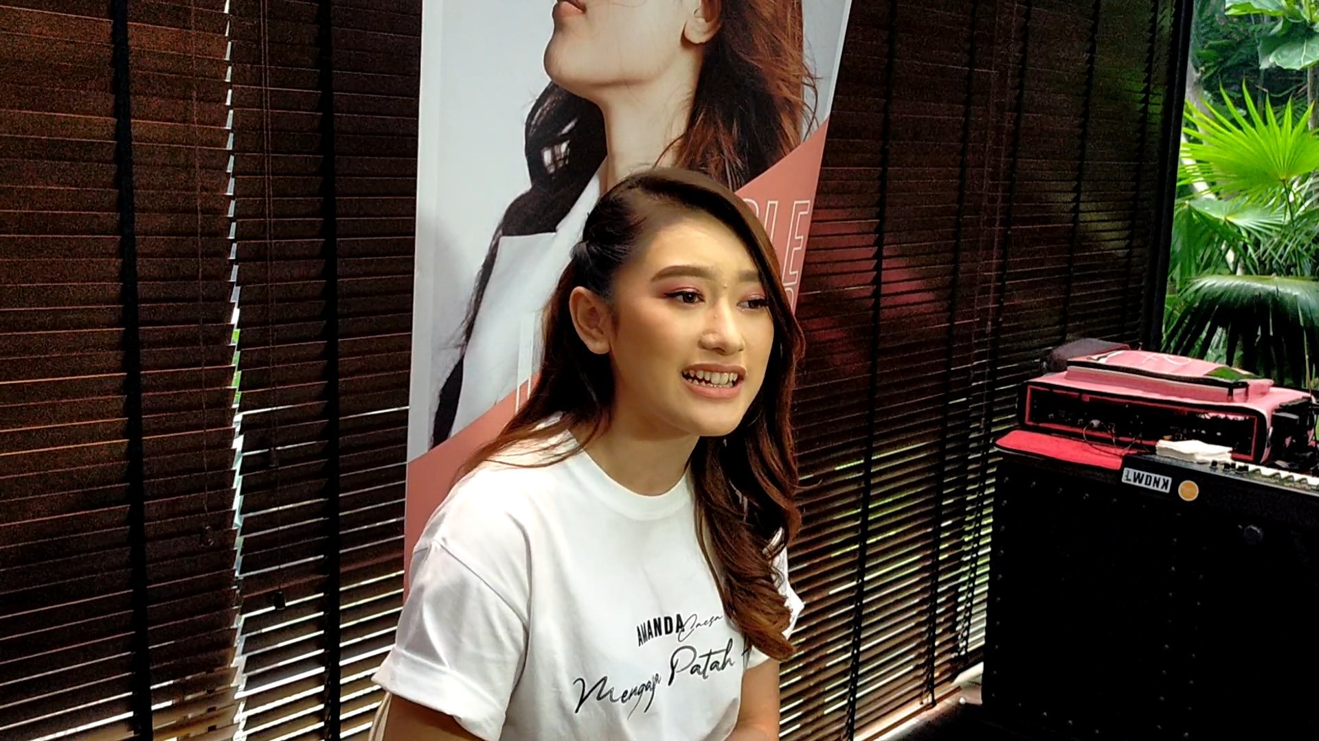 Amanda Caesa rilis single keempat bertajuk Mengapa Patah Hati. Lagu ini adalah lagu pertamanya dalam bahasa Indonesia./Abdul Rahman - Image