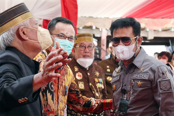Mentan Syahrul Yasin Limpo (kanan) - Image