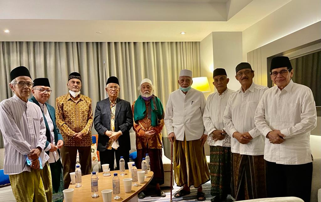 SEPAKAT: 9 Kiai sepuh tokoh NU menyepakati pemunduran jadwal Muktamar ke-34 NU menjadi akhir Januari 2022. - Image