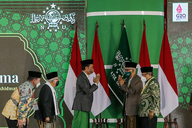 Dari kiri; Gubernur Lampung Arinal Djunaidi, Wakil Presiden Ma - Image