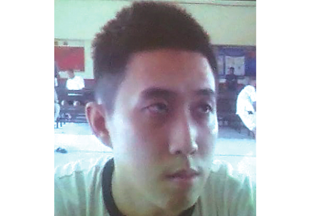DEMI PRESTASI: Bryan Malvin menerima vonis setahun penjara setelah terbukti memalsukan tanda tangan nasabah. (Edi Sudrajat/Jawa Pos) - Image