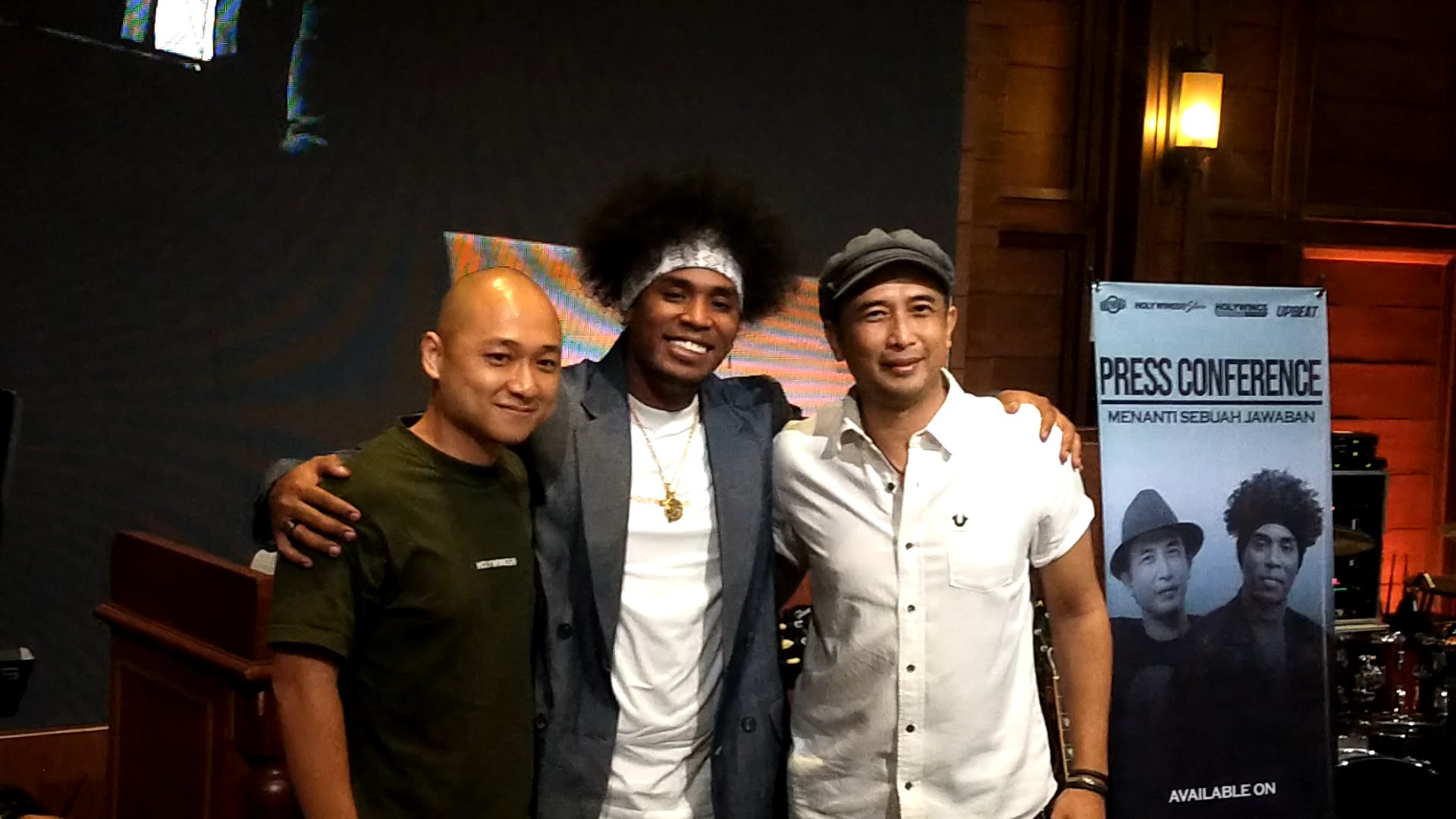Elmatu daur ulang lagu Menanti Sebuah Jawaban yang dipopulerkan grup band Padi./Abdul Rahman - Image