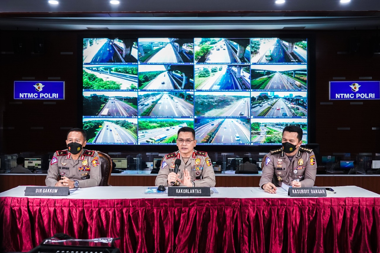 Kakorlantas Polri Irjen Firman Shantyabudi memaparkan analisa dan evaluasi penerapan ETLE di jalan tol. - Image