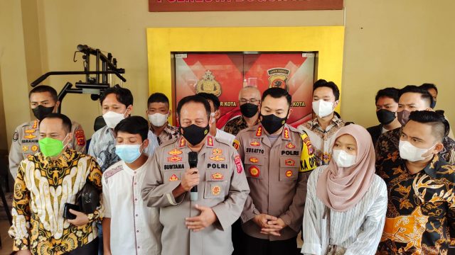 Kapolda Jabar Irjen Suntana turun tangan damaikan kasus Ujang Sarjana (adi) - Image