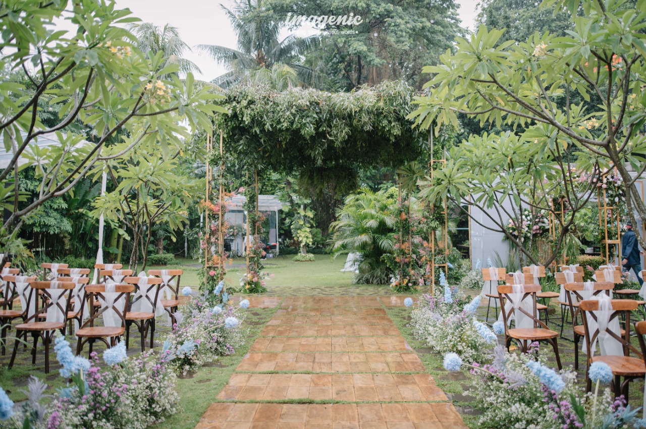Tempat acara pernikahan di ruang terbuka (Serambi Temu) - Image