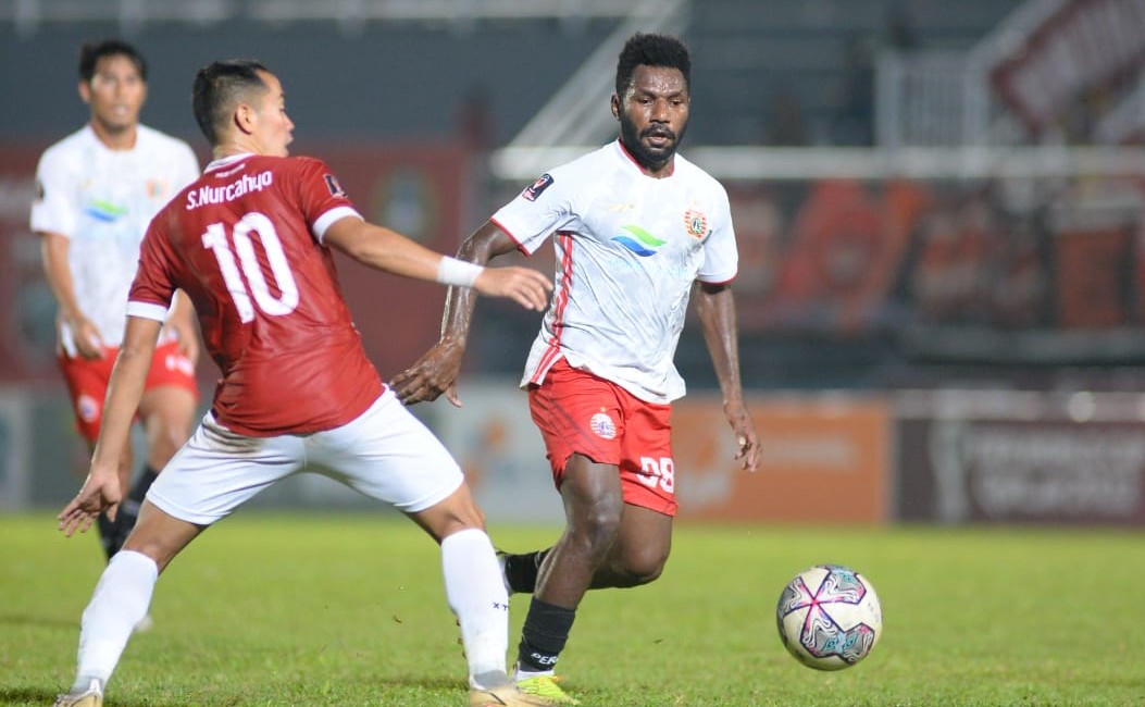 Ricky Cawor vs Madura United Piala Presiden 2022 Dok Persija - Image