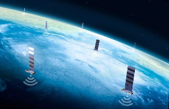 Foto: Ilustrasi: Starlink, layanan internet berbasis satellit milik Elon Musk. (Space). - Image