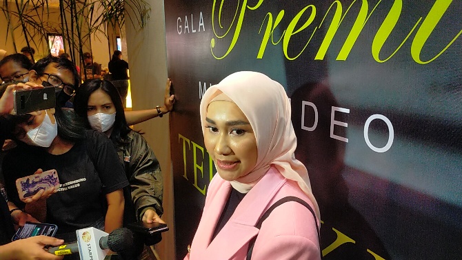 Septia Yetri, istri dari YouTuber sekaligus pengusaha Putra Siregar. - Image