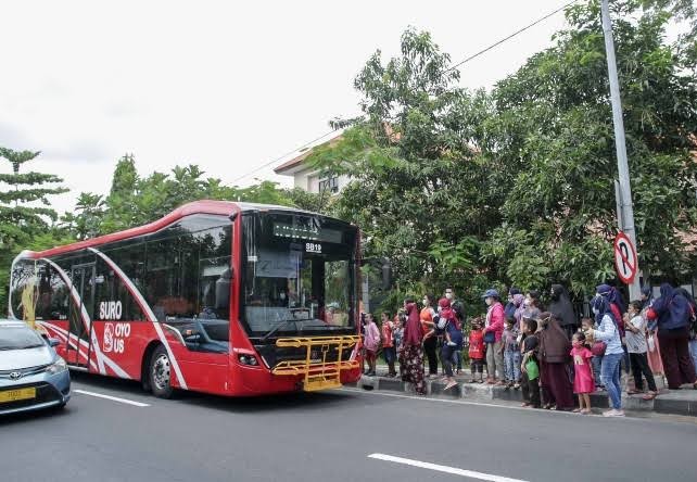 Ilustrasi Suroboyo Bus. Alfian Rizal/JawaPos - Image