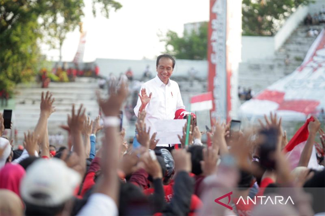 Presiden Jokowi saat menghadiri menghadiri kegiatan relawan - Image