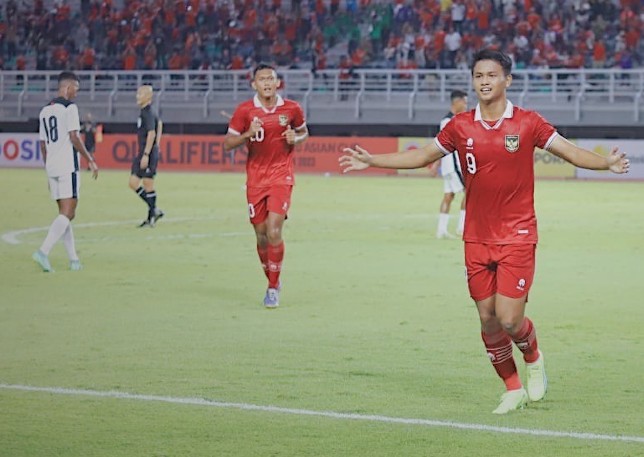 Pemain timnas Indonesia Hokky Caraka. Pemkot Surabaya for JawaPos - Image