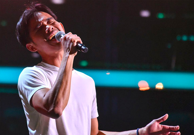 PEMBUKTIAN DIRI: Mohammad Fahmi saat tampil di babak blind audition The Voice of Germany musim ke-12. (Mohammad Fahmi untuk Jawa Pos) - Image