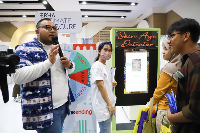 Skin Age Detector di Hello Campus Surabaya - Image