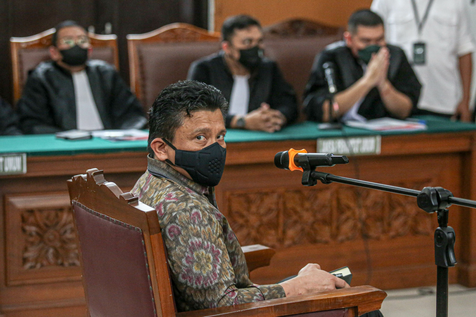 Terdakwa pembunuhan berencana terhadap Brigadir Nofriansyah Yosua Hutabarat alias Brigadir J serta obstruction of justice atau menghalangi proses hukum, Ferdy Sambo bersiap menjalani persidangan di Pengadilan Negeri Jakarta Selatan, Kamis, (20/10/2022). S - Image