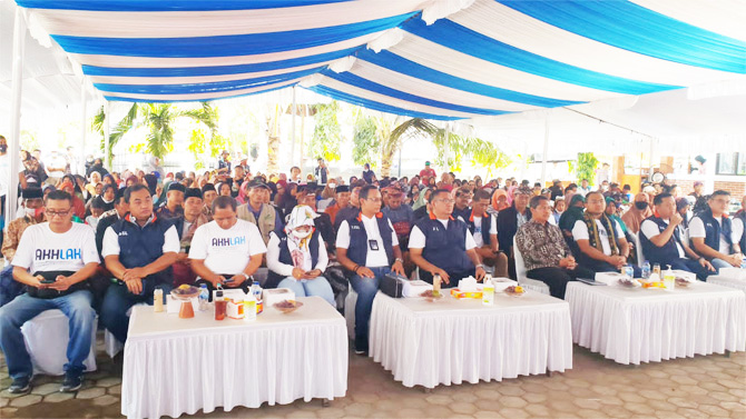 Seremonial Kolaborasi Bakti BUMN Untuk Mandalika digelar Sabtu, 1 Oktober 2022 oleh Deputi Bidang SDM, Teknologi dan Informasi Kementerian BUMN, Bapak Tedi Bharata, dan Gubernur Nusa Tenggara Barat, Bapak Zulkieflimansyah, serta Pejabat Perwakilan BUMN. - Image