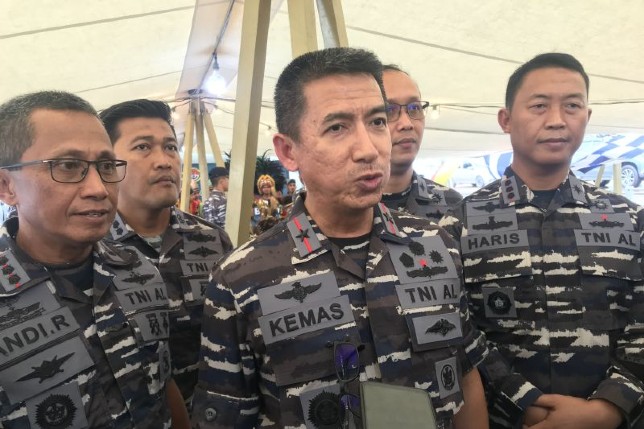 Komandan Pangkalan Utama TNI AL IV/Batam, Laksma TNI Kemas M. Ikhwan. Yude/Antara - Image
