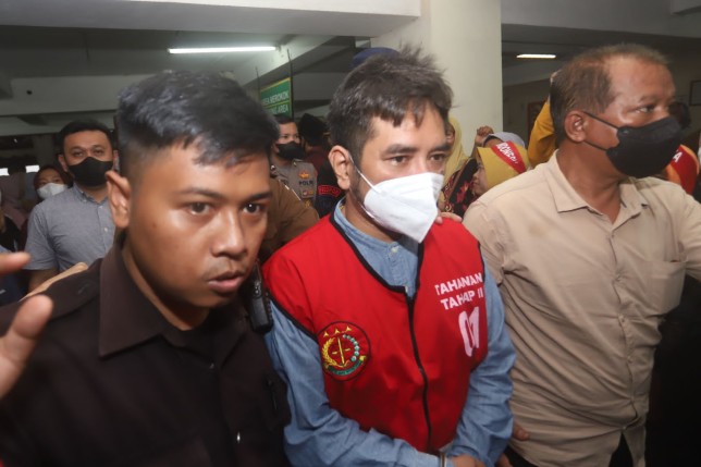Terpidana Pencabulan Santriwati Mas Bechi Ternyata Telah Bebas Bersyarat Agustus 2025 - Image