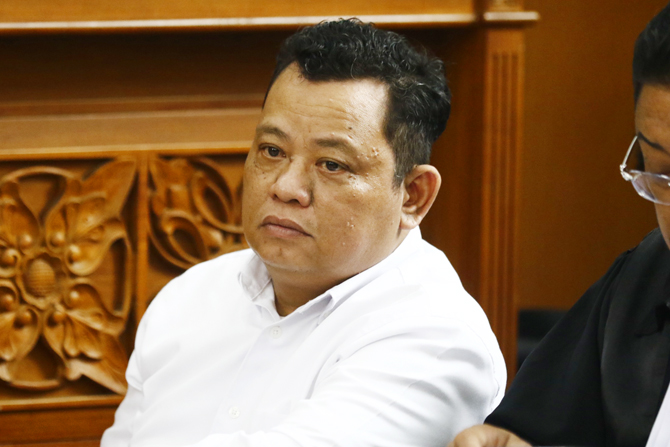 Terdakwa Kuat Maruf dalam sidang lanjutan kasus pembunuhan berencana terhadap Nofriansyah Yosua Hutabarat di Pengadilan Negeri Jakarta Selatan, Rabu (7/12/2022). Sidang beragendakan mendengarkan kesaksian Ferdy Sambo bagi terdakwa Richard Eliezer, Ricky - Image