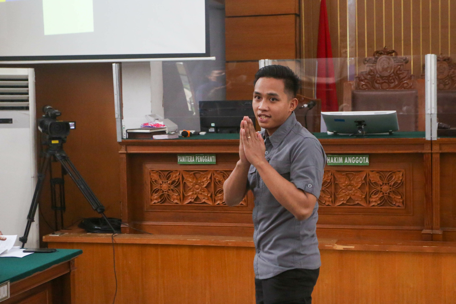 Terdakwa pembubuhan terhadap Brigadir J, Richard Eliezer atau Bharada E bersiap mengikuti sidang lanjutan di Pengadilan Negri Jakarta Selatan, Rabu (28/12/2022). Sidang tersebut menghadirkan saksi ahli Ahli hukum pidana Albert Aries dari kuasa hukum Richa - Image
