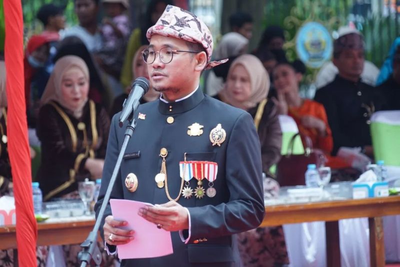 Bupati Bangkalan Abdul Latif Amin Imron. (ANTARA/HO-Kominfo Bangkalan) - Image