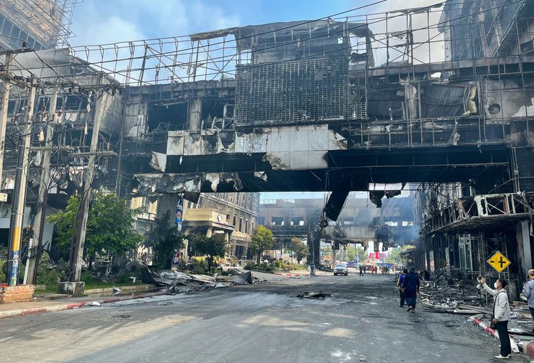 Kasino Kamboja terbakar PEOPLE - Image