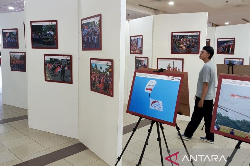 Suasana pameran foto Festival Merah Putih dari Masa ke Masa di Mal BTM Bogor. (ANTARA/HO-PFI Bogor)