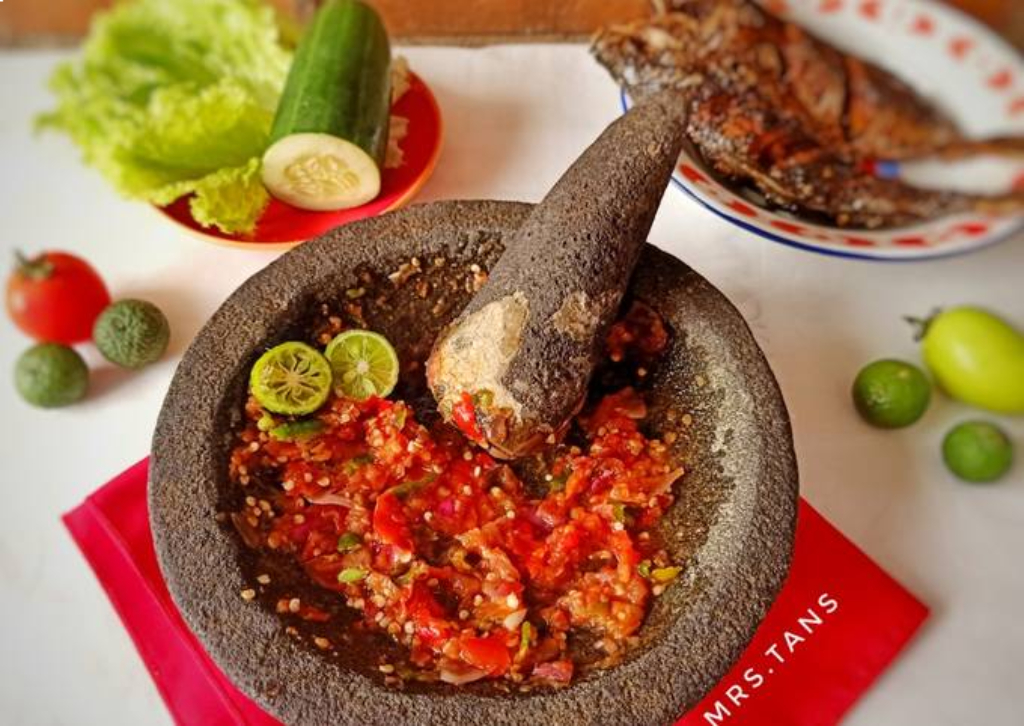 Ilustrasi sambal dadak. (Cookpad)