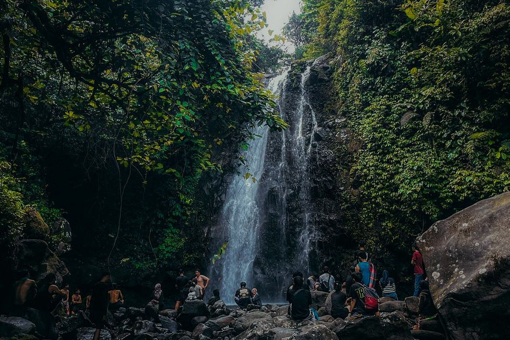 Pesona Air Terjun Curug Ciampea. (Instagram @curugciampea)