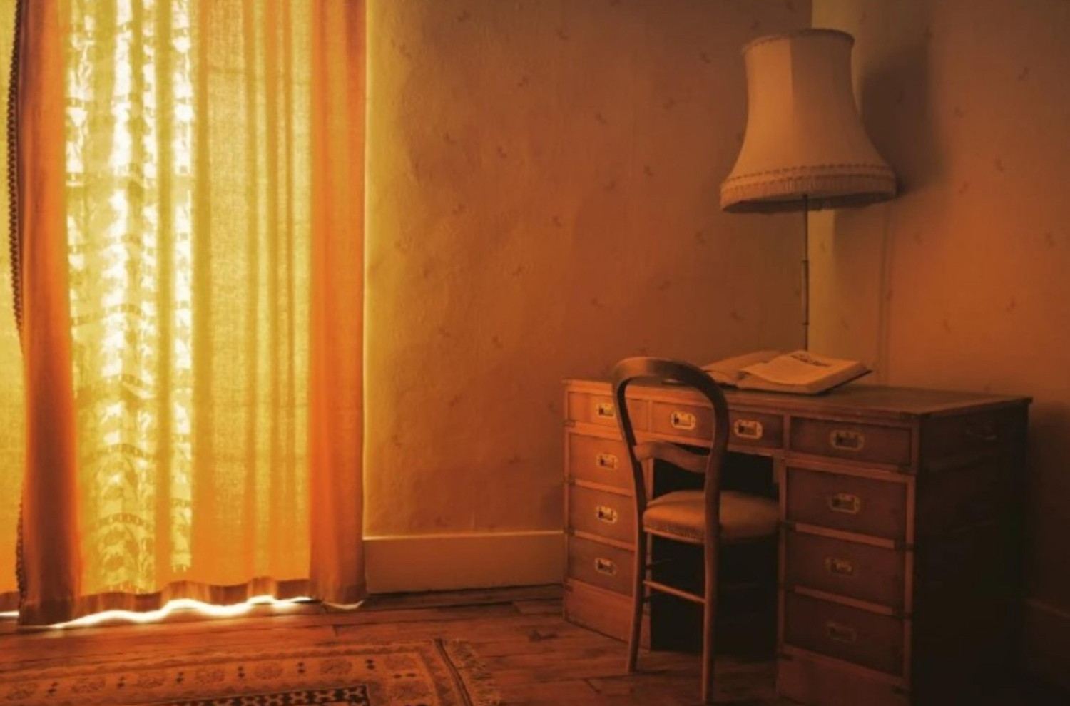 Ilustrasi kamar kos. (Pexels)
