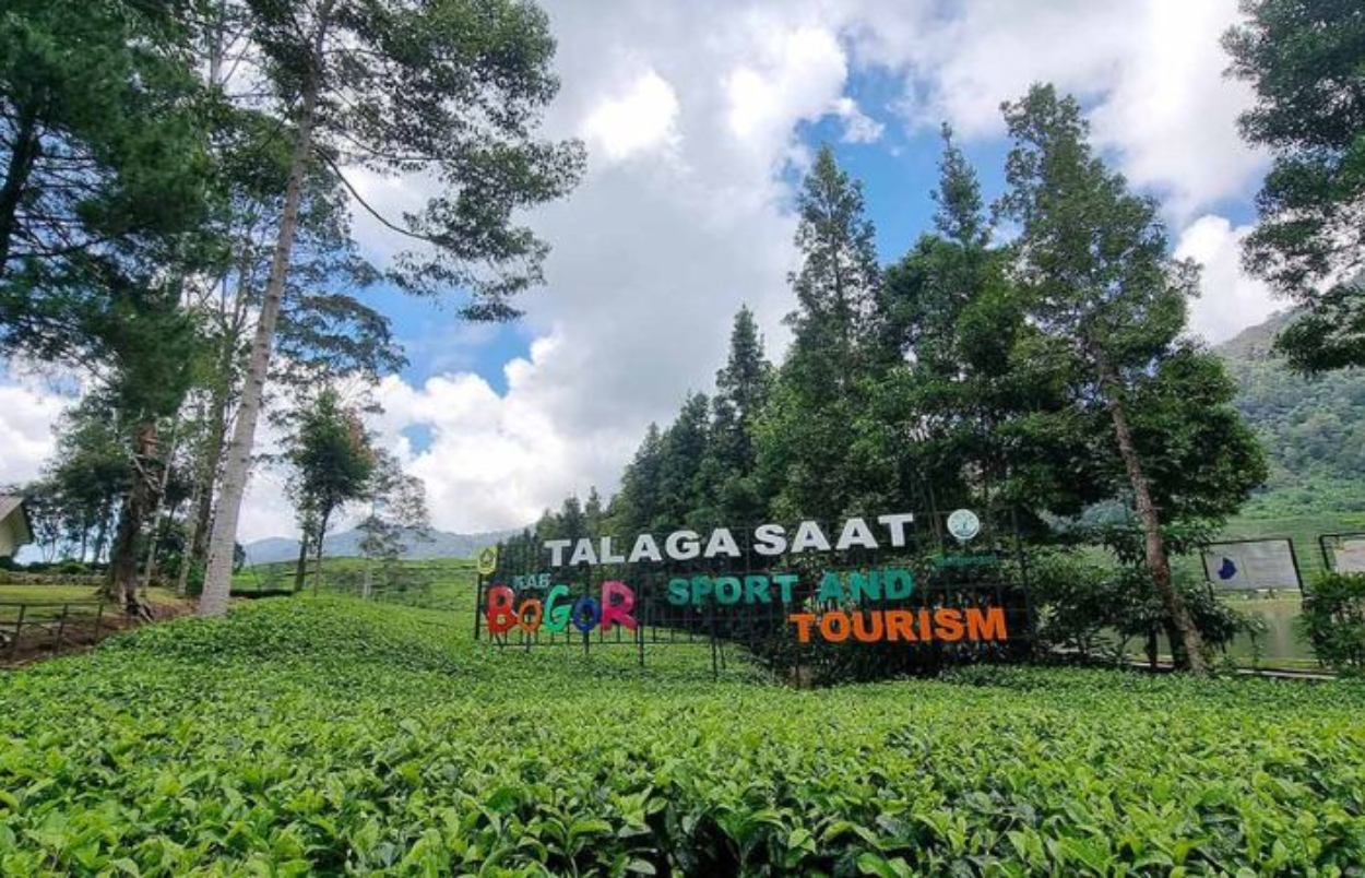 Telaga Saat di kawasan wisata Puncak Bogor. (zonabogor.com)