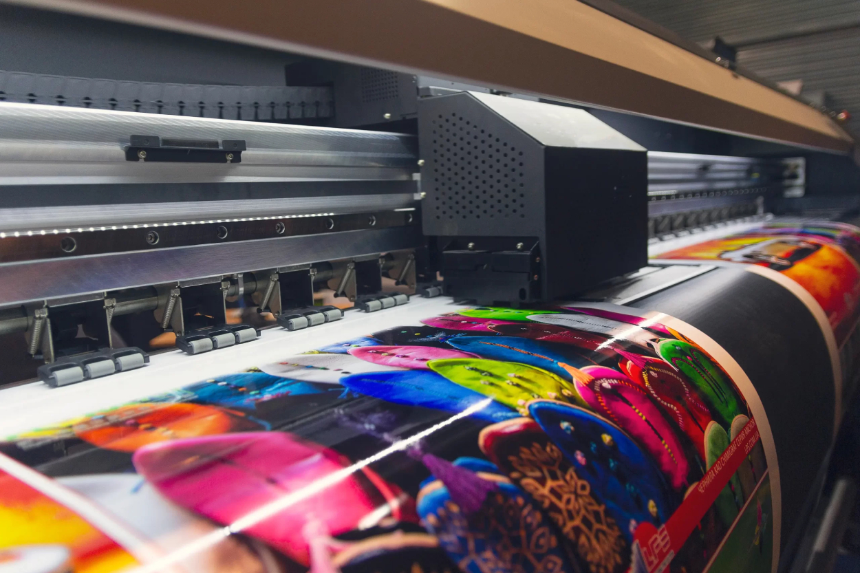 Ilustrasi digital printing. (atmakamedia.id)