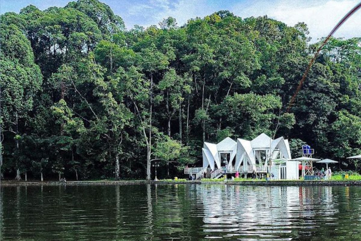 Pemandangan Situ Gede Kota Bogor. (Pinterest)